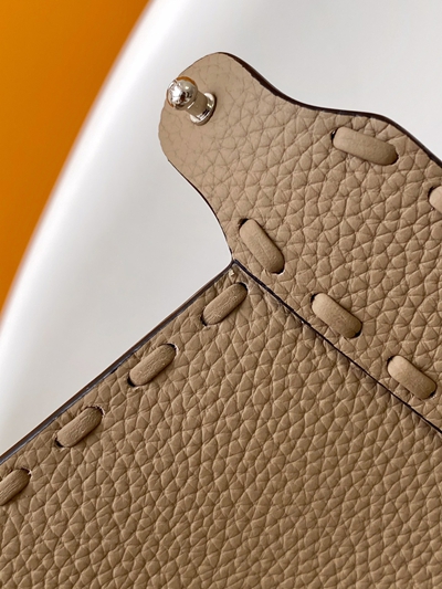 フェンディバッグ全体デザイン